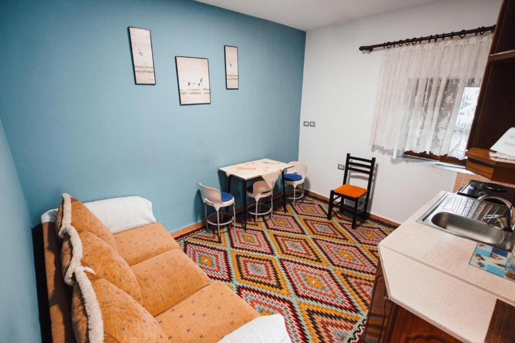 Ferienwohnung Bb Apartament Gjirokastër Exterior foto